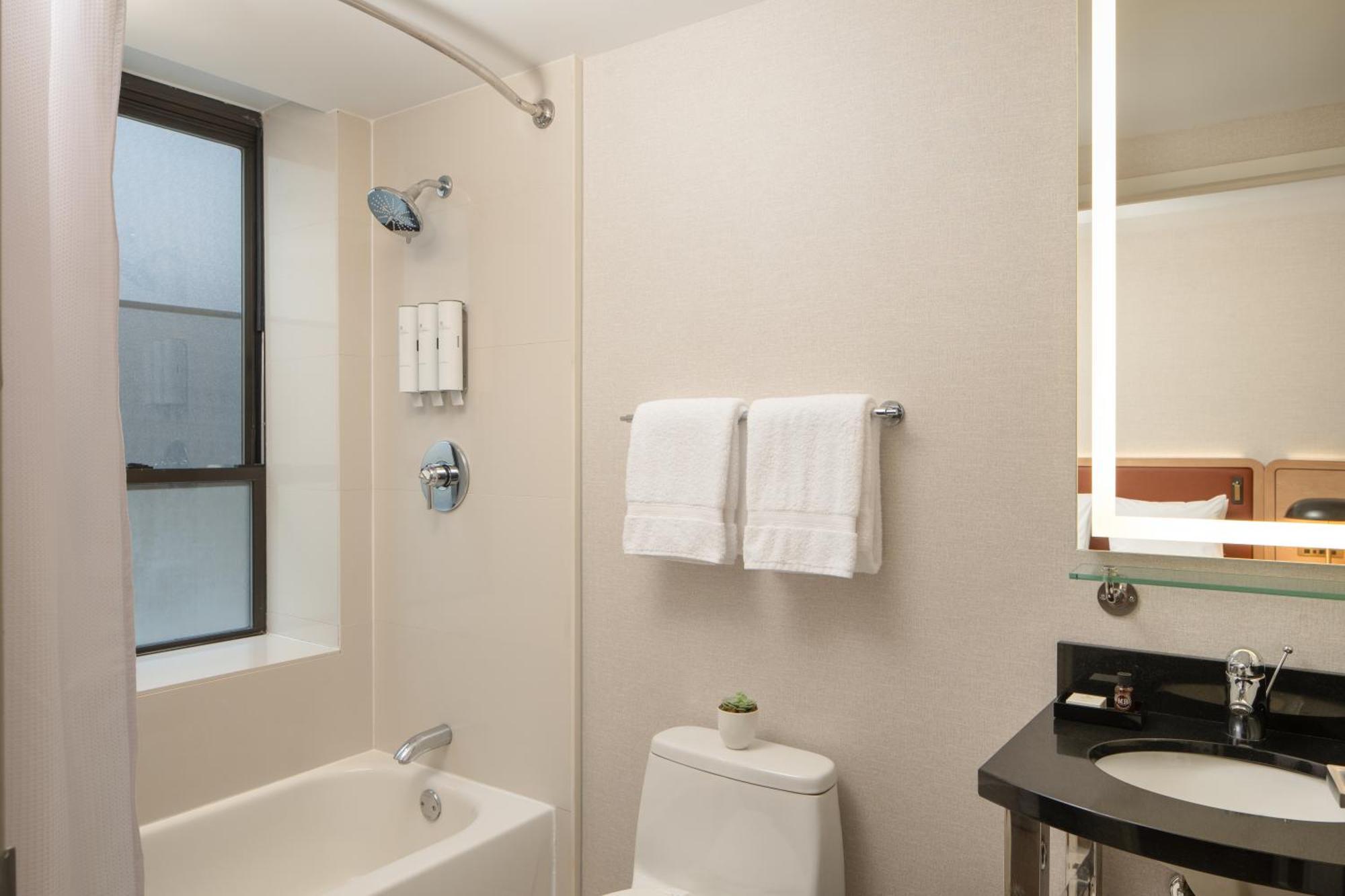 Aura Hotel Times Square Newly Renovated New York City Exterior photo